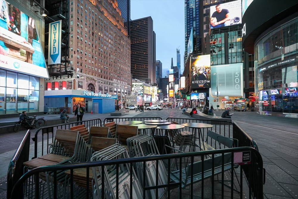 New York'ta "Bize bir şey olmaz" dönemi çabuk sona erdi